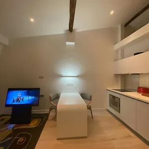  Apartment New Near Champs Elysees Frankreich